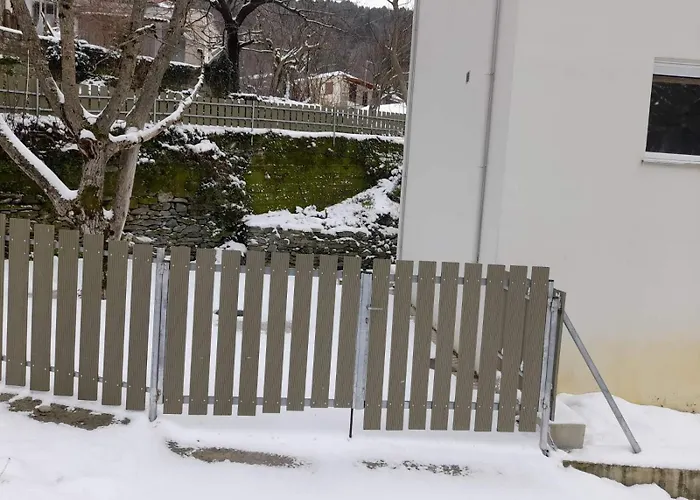 Eva I Apartman Nedousa